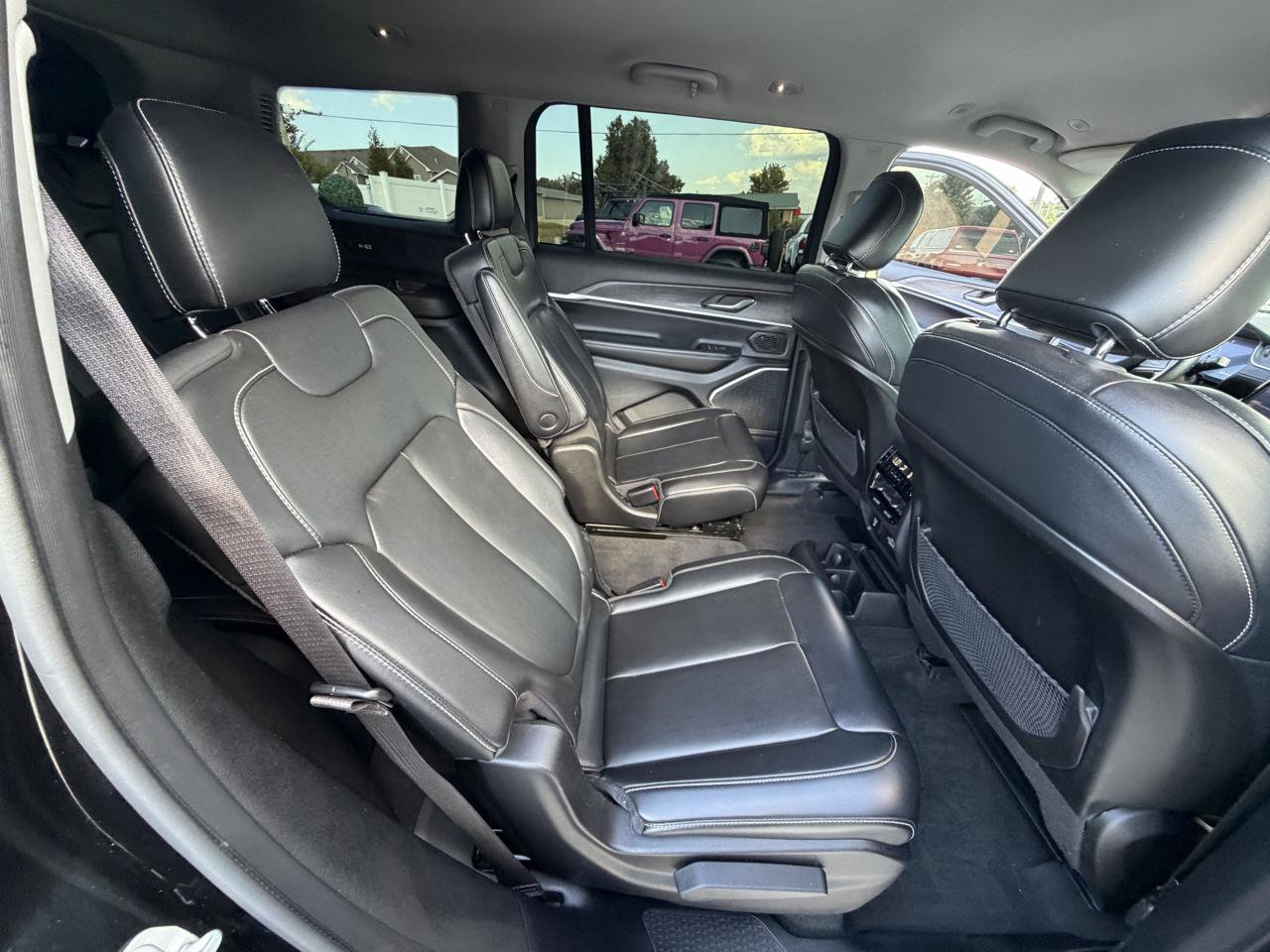 Used 2021 Jeep Grand Cherokee L Limited AWD/4WD image 38