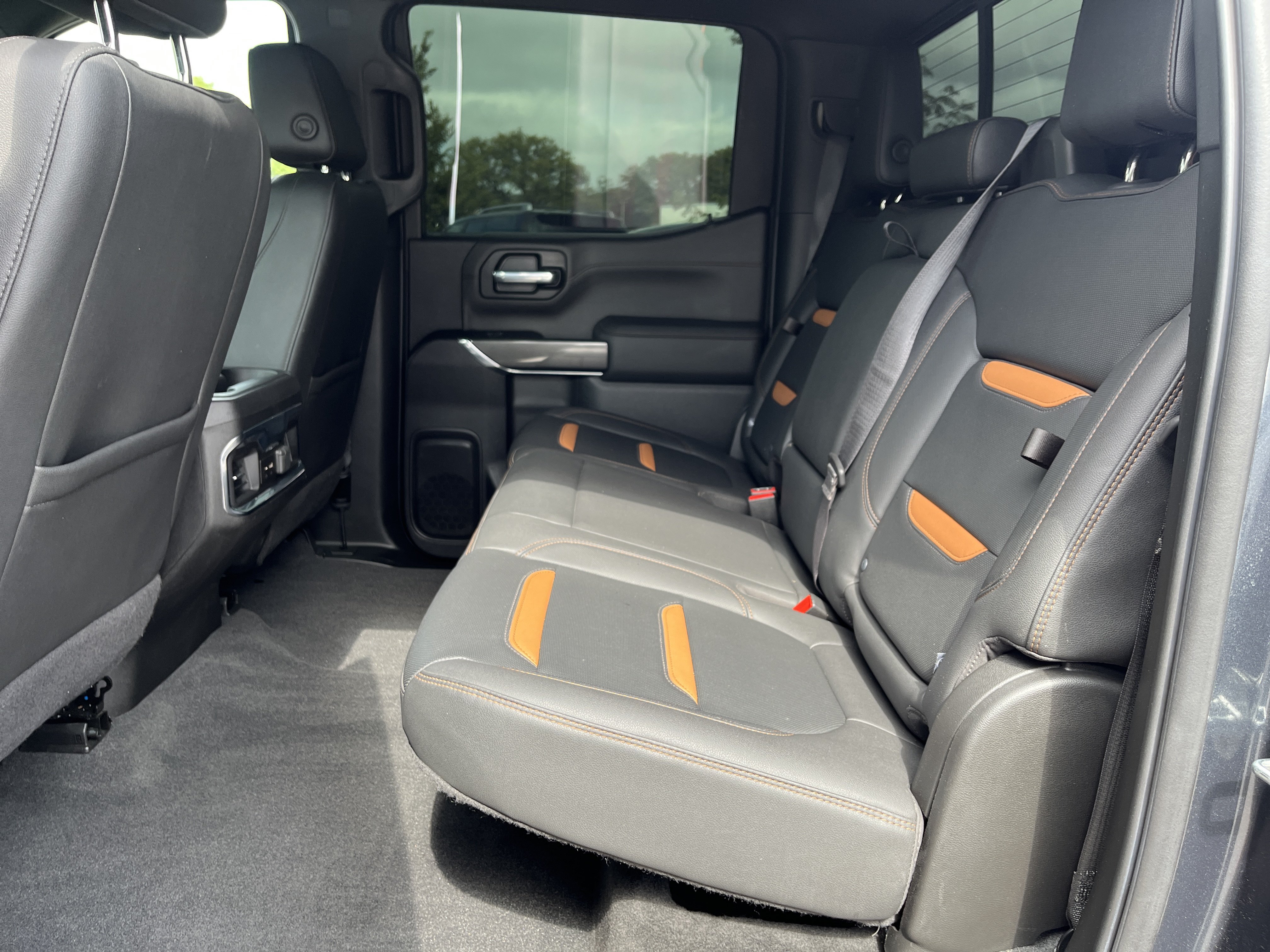 Used 2022 GMC Sierra 1500 AT4 w/ AT4 Premium Package AWD/4WD image 14