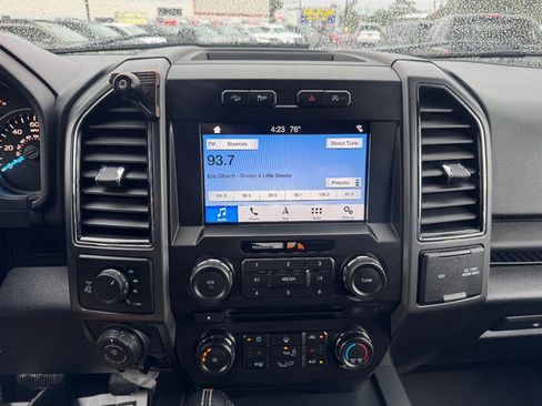 Used 2018 Ford F150 XLT w/ Equipment Group 302A Luxury AWD/4WD image 15