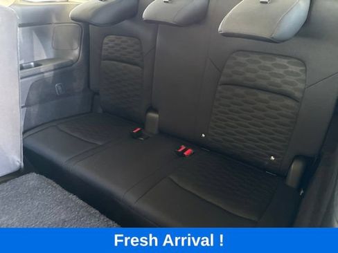 Used 2025 Nissan Pathfinder S FWD image 4