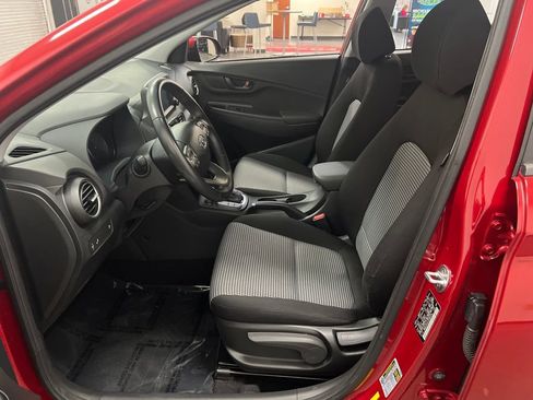 Used 2018 Hyundai Kona SEL image 11