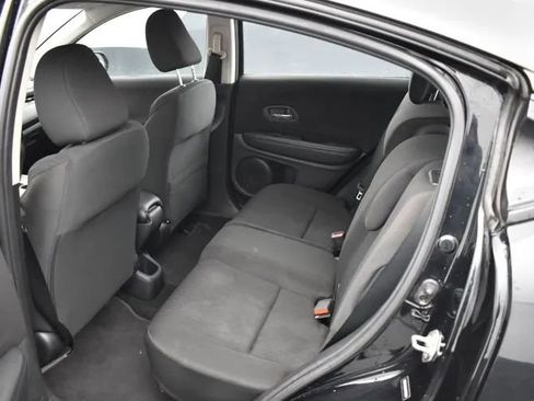 Used 2017 Honda HR-V LX image 15