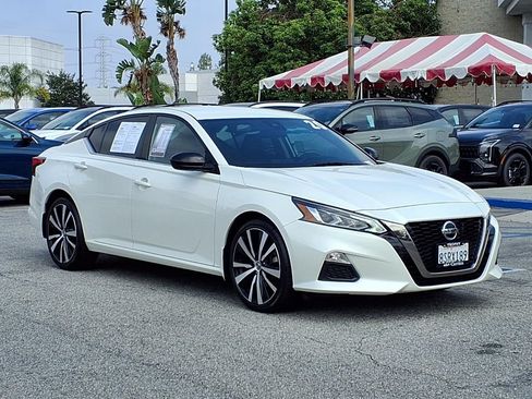 Used 2020 Nissan Altima 2.5 SR FWD image 7