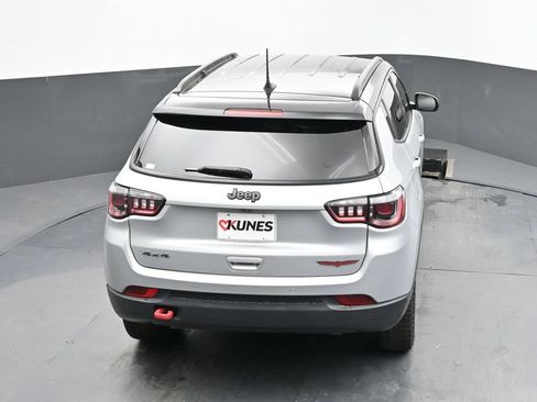 Used 2025 Jeep Compass Trailhawk AWD/4WD image 27