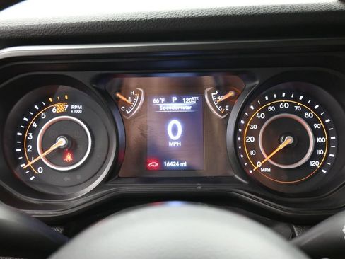 Used 2024 Jeep Wrangler Unlimited Sport AWD/4WD image 31