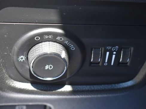Used 2021 Jeep Grand Cherokee L Limited AWD/4WD image 25