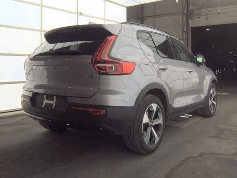 Used 2026 Volvo XC40 B5 Plus AWD/4WD image 4