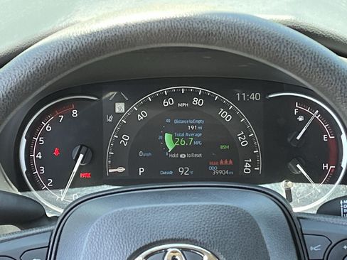 Used 2025 Toyota RAV4 XLE AWD/4WD image 13