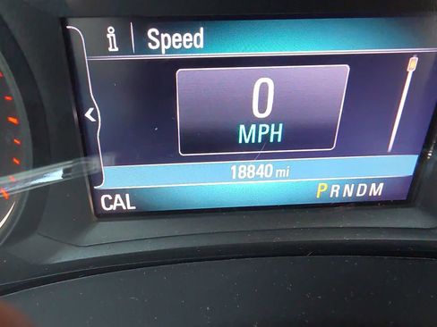 Used 2021 Buick Encore Preferred AWD/4WD image 15