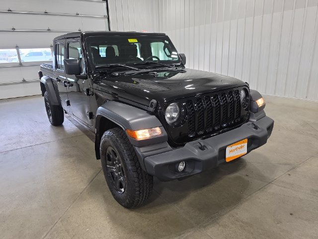 Used 2021 Jeep Gladiator Sport AWD/4WD image 2
