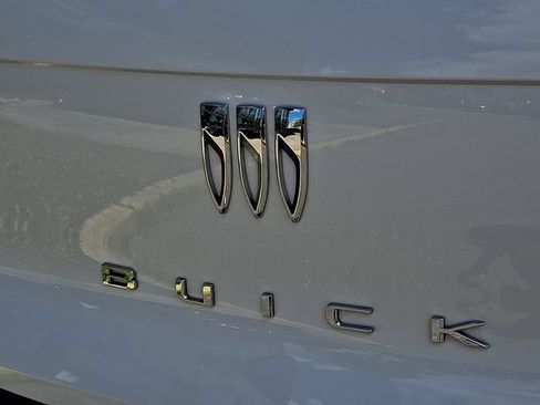 Used 2024 Buick Envista Sport Touring w/ Convenience I Package FWD image 30
