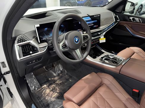 New 2026 BMW X5 xDrive50e w/ M Sport Package image 15