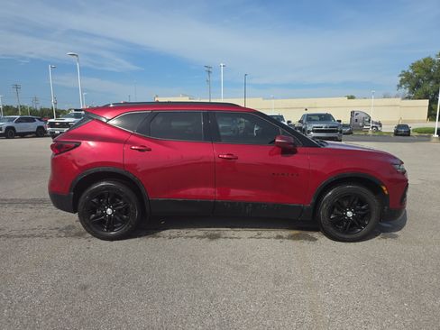 Used 2020 Chevrolet Blazer LT w/ Sound & Technology Package FWD image 3