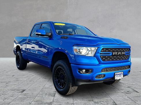Used 2022 RAM 1500 Big Horn AWD/4WD image 3