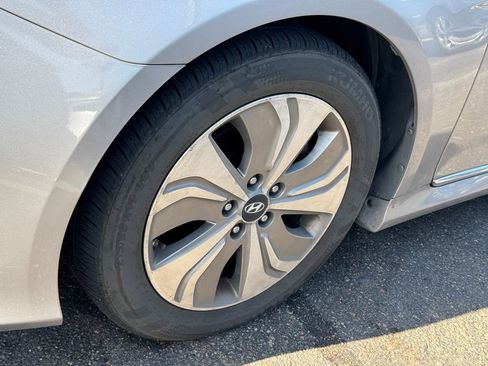 Used 2013 Hyundai Sonata Limited w/ Panoramic Sunroof Pkg FWD image 16
