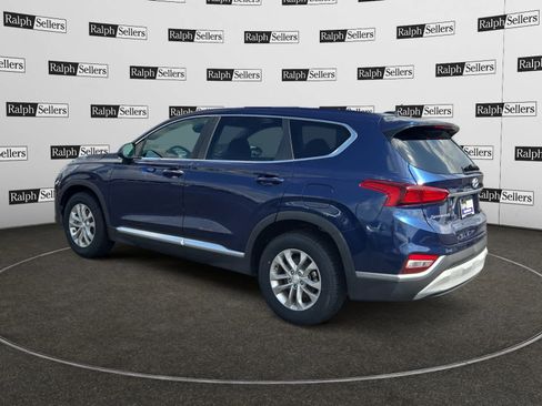 Used 2019 Hyundai Santa Fe SE image 4