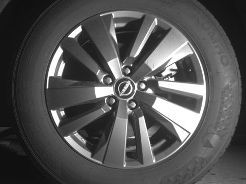 Used 2025 Nissan Pathfinder SV AWD/4WD image 14
