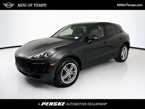 Used 2017 Porsche Macan AWD/4WD image 1