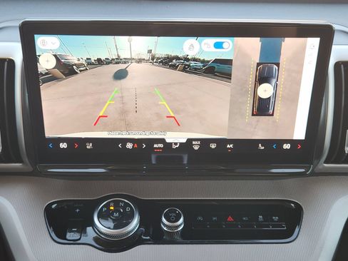 New 2026 Ford Expedition Active RWD image 18