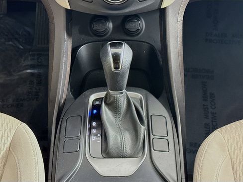 Used 2018 Hyundai Santa Fe Sport image 24