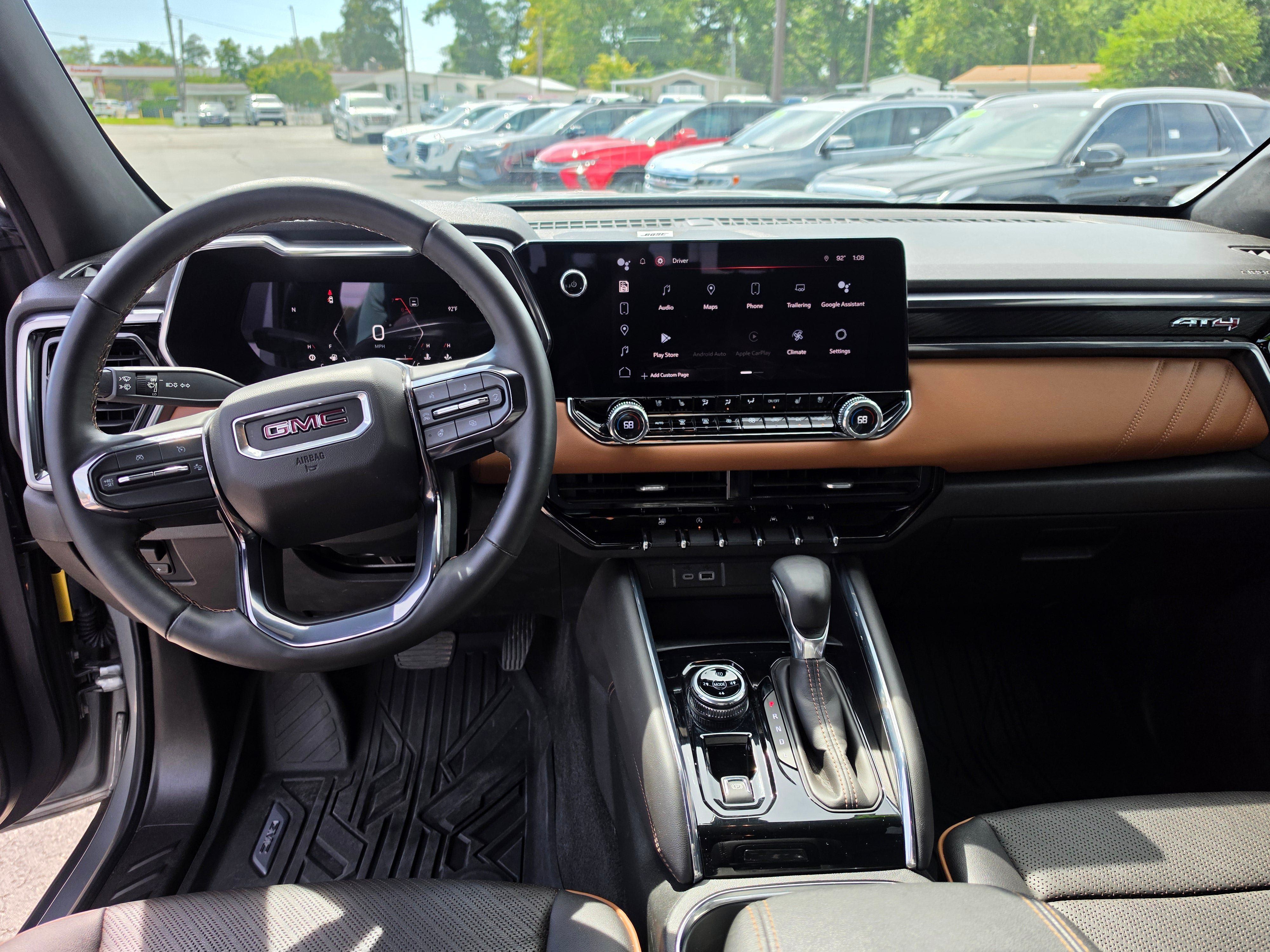 Used 2023 GMC Canyon AT4 w/ AT4 Premium Package AWD/4WD image 9