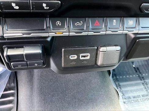 Used 2021 Chevrolet Silverado 1500 LT RWD image 25