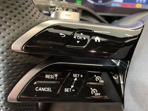 New 2025 Mercedes-Benz GLC 350e 4MATIC image 14