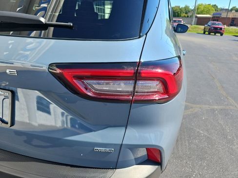Used 2025 Ford Escape SE FWD image 6