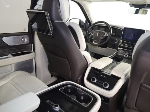 Used 2020 Lincoln Navigator Black Label AWD/4WD image 11