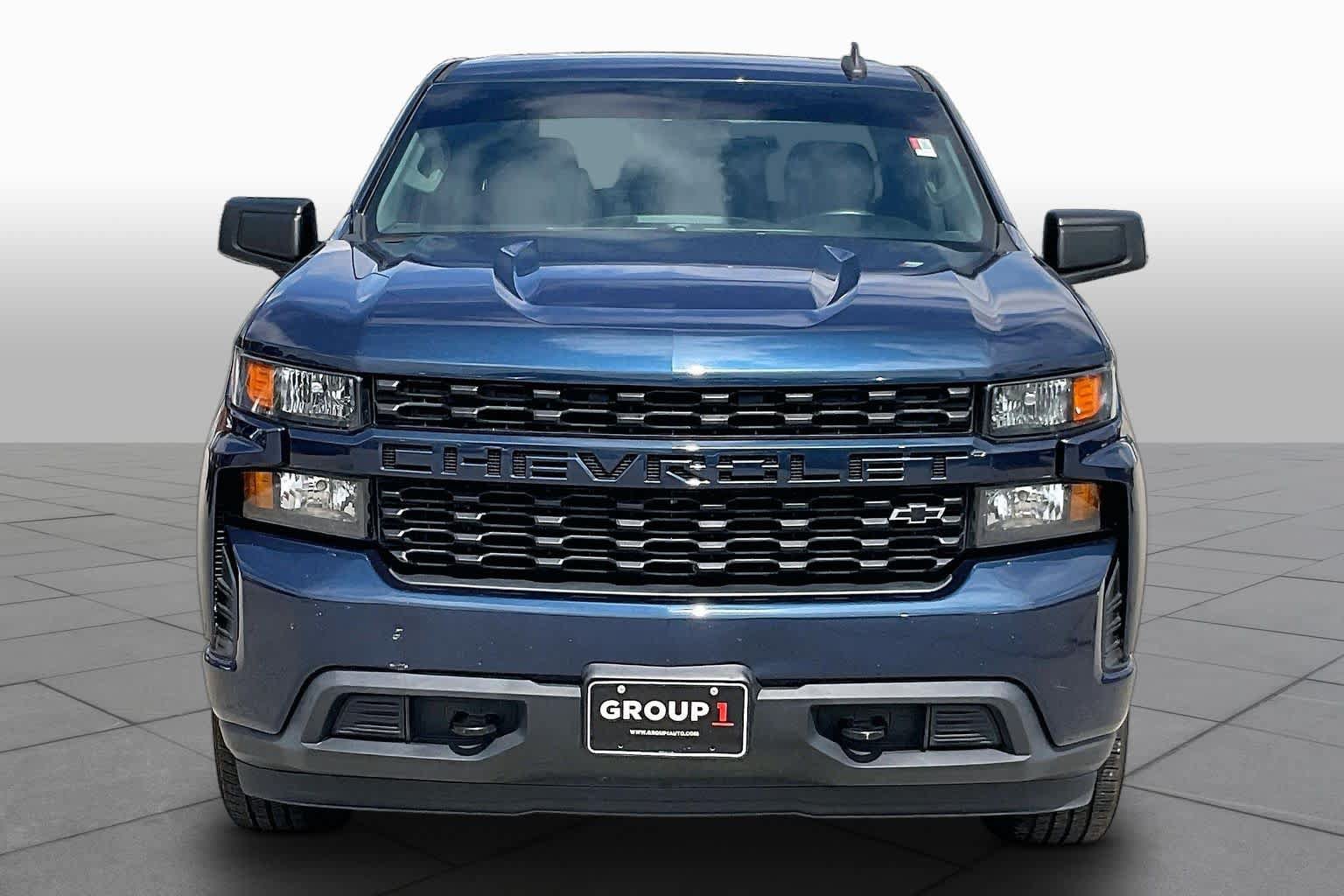 Used 2020 Chevrolet Silverado 1500 Custom w/ Custom Value Package RWD image 4