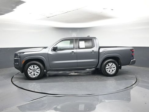 Used 2024 Nissan Frontier SV w/ SV Convenience Package image 2