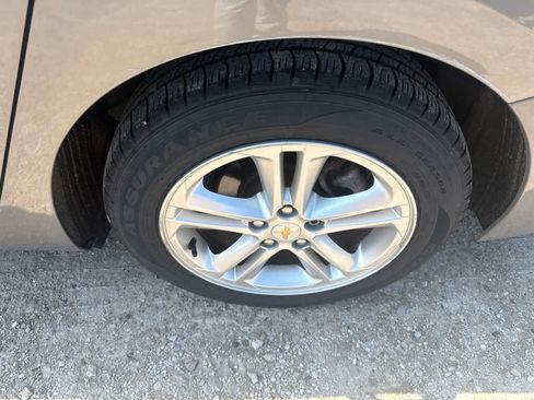 Used 2017 Chevrolet Cruze LT FWD image 7