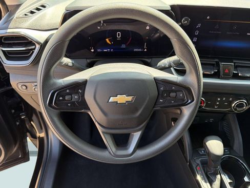 Used 2025 Chevrolet TrailBlazer LT AWD/4WD image 15