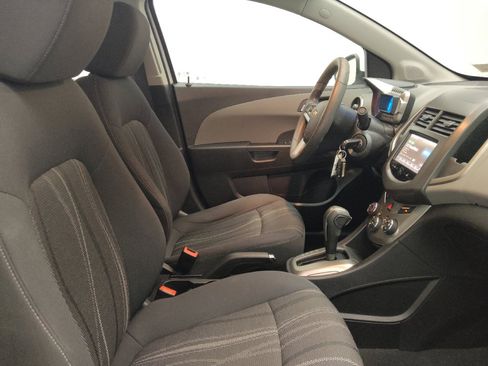 Used 2016 Chevrolet Sonic LT FWD image 21