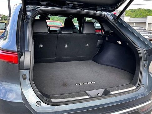 Used 2023 Toyota Venza XLE AWD/4WD image 29