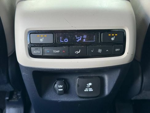 Used 2022 Hyundai Palisade SEL w/ Premium Package FWD image 14
