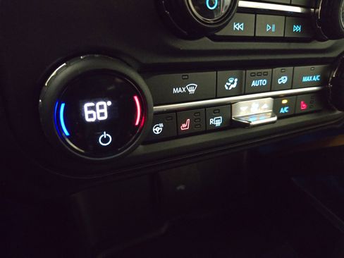 Used 2021 Ford Bronco Badlands image 26