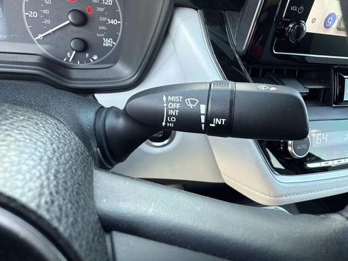 Used 2023 Toyota Corolla SE image 36