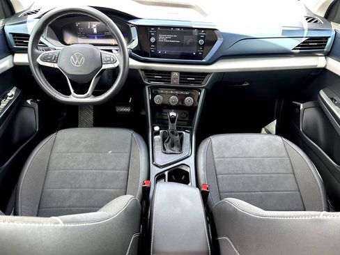 Used 2023 Volkswagen Taos SE w/ Panoramic Sunroof Package FWD image 31