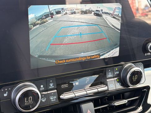 Certified 2025 Toyota Highlander XLE image 16