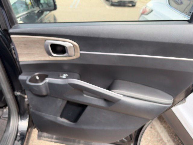 Used 2023 Kia Sorento X-Line EX AWD/4WD image 17