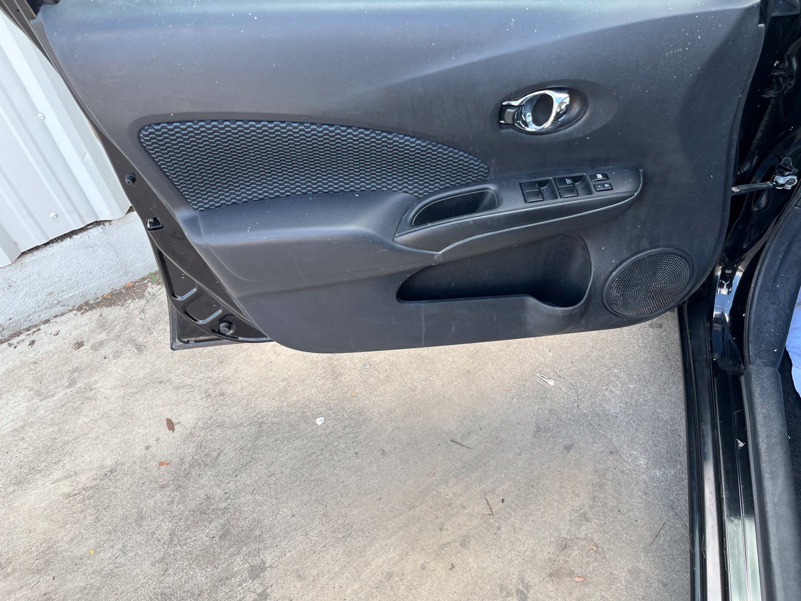 Used 2015 Nissan Versa Note SV FWD image 11