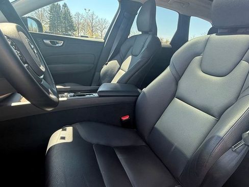 Used 2024 Volvo XC60 B5 Plus w/ Protection Package Premier AWD/4WD image 5