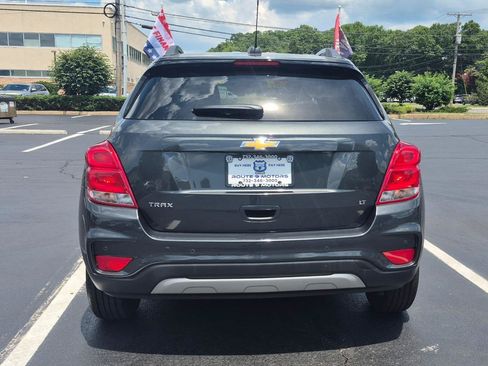 Used 2020 Chevrolet Trax LT w/ Driver Confidence Package FWD image 5