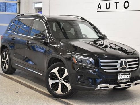 Used 2025 Mercedes-Benz GLB 250 4MATIC image 1