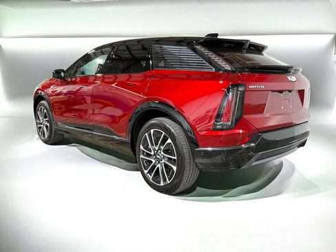 New 2026 Cadillac Optiq Sport 1 image 3