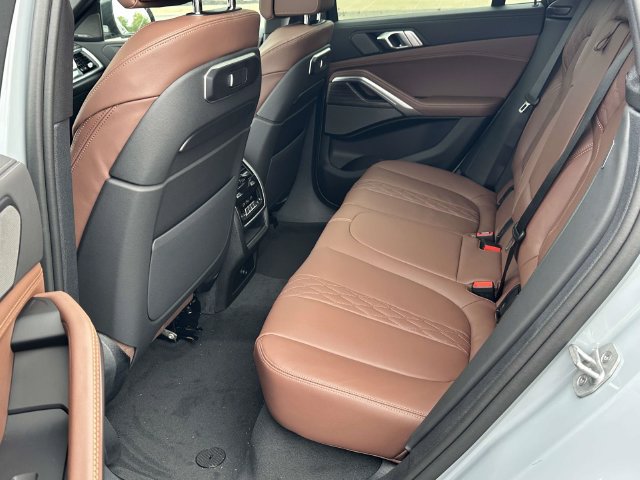 New 2027 BMW X6 xDrive40i w/ Climate Comfort Package AWD/4WD image 8