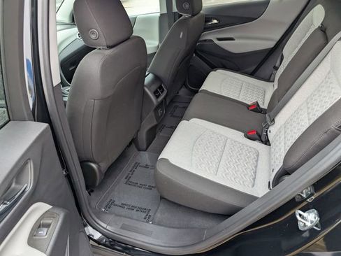 Used 2023 Chevrolet Equinox LS w/ LS Convenience Package image 11