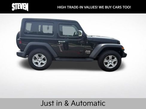 Used 2019 Jeep Wrangler Sport AWD/4WD image 3