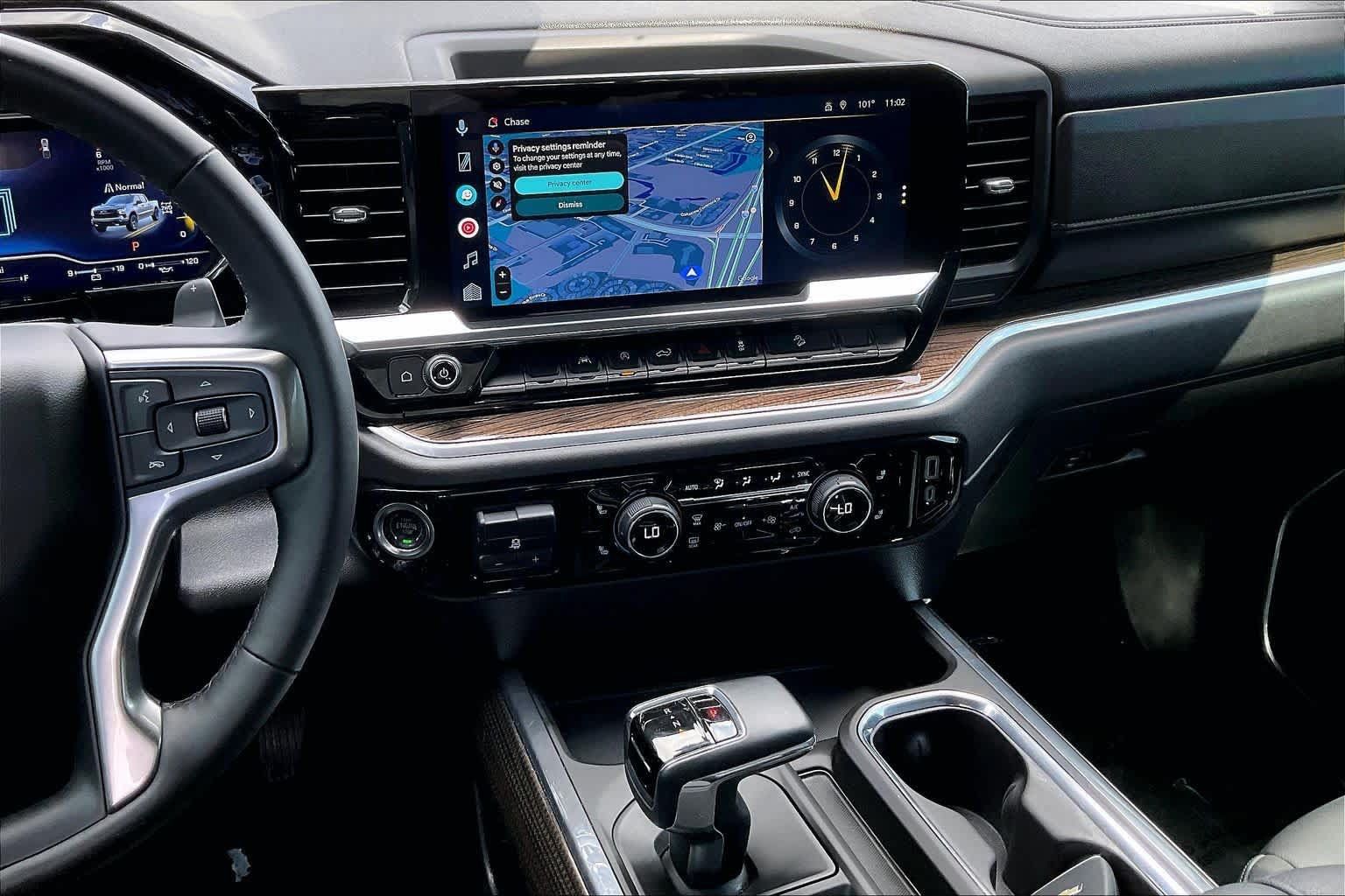 Used 2025 Chevrolet Silverado 1500 LT Trail Boss w/ Convenience Package II AWD/4WD image 12